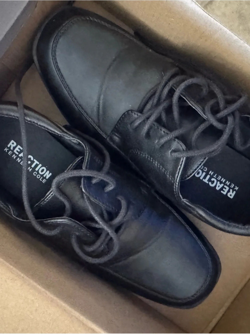 Kenneth Cole Reaction Kid Flyer Black Dress Shoe